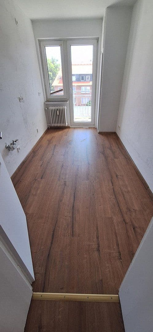 Prenájom bytu 4-izbový 95 m², Gökerstraße 71, Wilhelmshaven, Dolné Sasko Prenájom bytu 4-izbový 95 m², Gökerstraße 71, Wilhelmshaven, Dolné Sasko