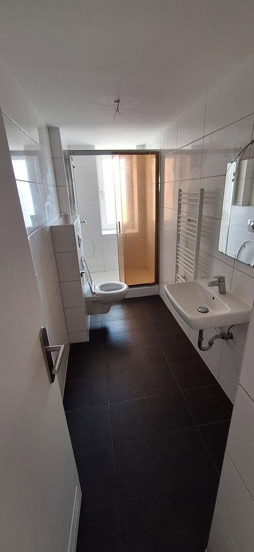 Prenájom bytu 4-izbový 95 m², Gökerstraße 71, Wilhelmshaven, Dolné Sasko Prenájom bytu 4-izbový 95 m², Gökerstraße 71, Wilhelmshaven, Dolné Sasko