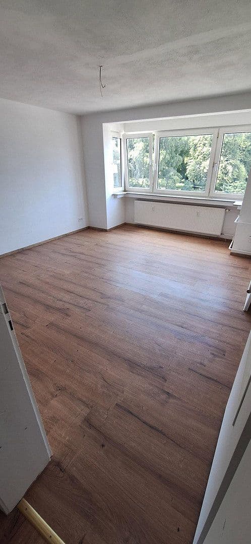 Prenájom bytu 4-izbový 95 m², Gökerstraße 71, Wilhelmshaven, Dolné Sasko Prenájom bytu 4-izbový 95 m², Gökerstraße 71, Wilhelmshaven, Dolné Sasko