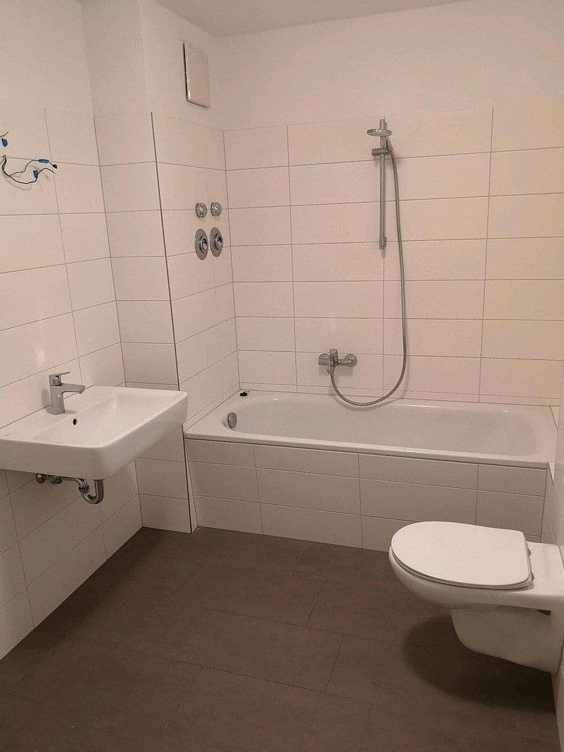 Prenájom bytu 2-izbový 63 m², Schwerin, Meklenbursko-Predpomoransko Prenájom bytu 2-izbový 63 m², Schwerin, Meklenbursko-Predpomoransko