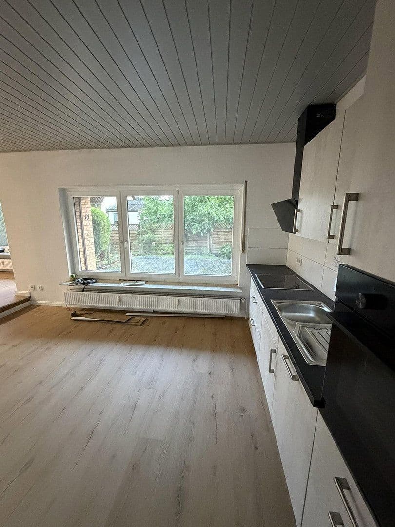 Prenájom bytu 5-izbový 88 m², Bad Bevensen, Dolné Sasko Prenájom bytu 5-izbový 88 m², Bad Bevensen, Dolné Sasko