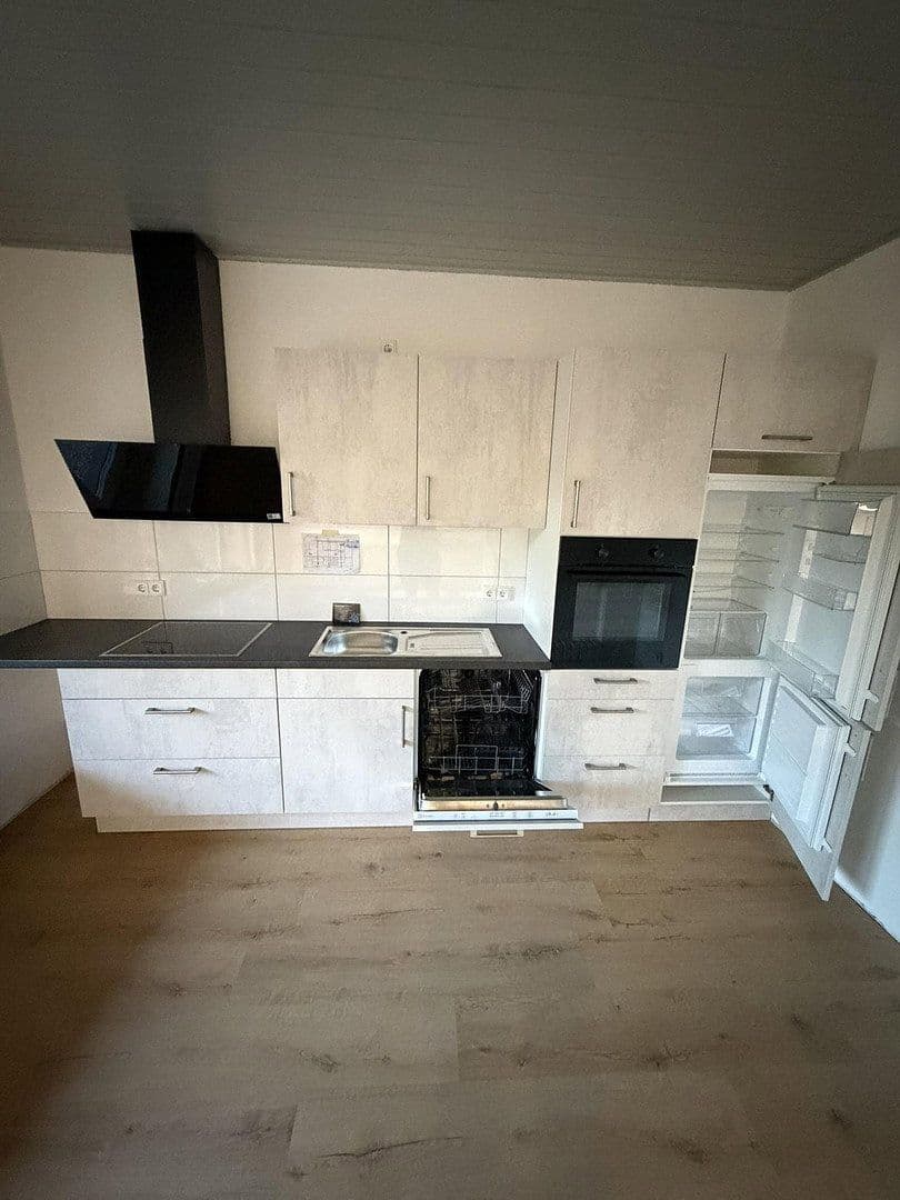 Prenájom bytu 5-izbový 88 m², Bad Bevensen, Dolné Sasko Prenájom bytu 5-izbový 88 m², Bad Bevensen, Dolné Sasko