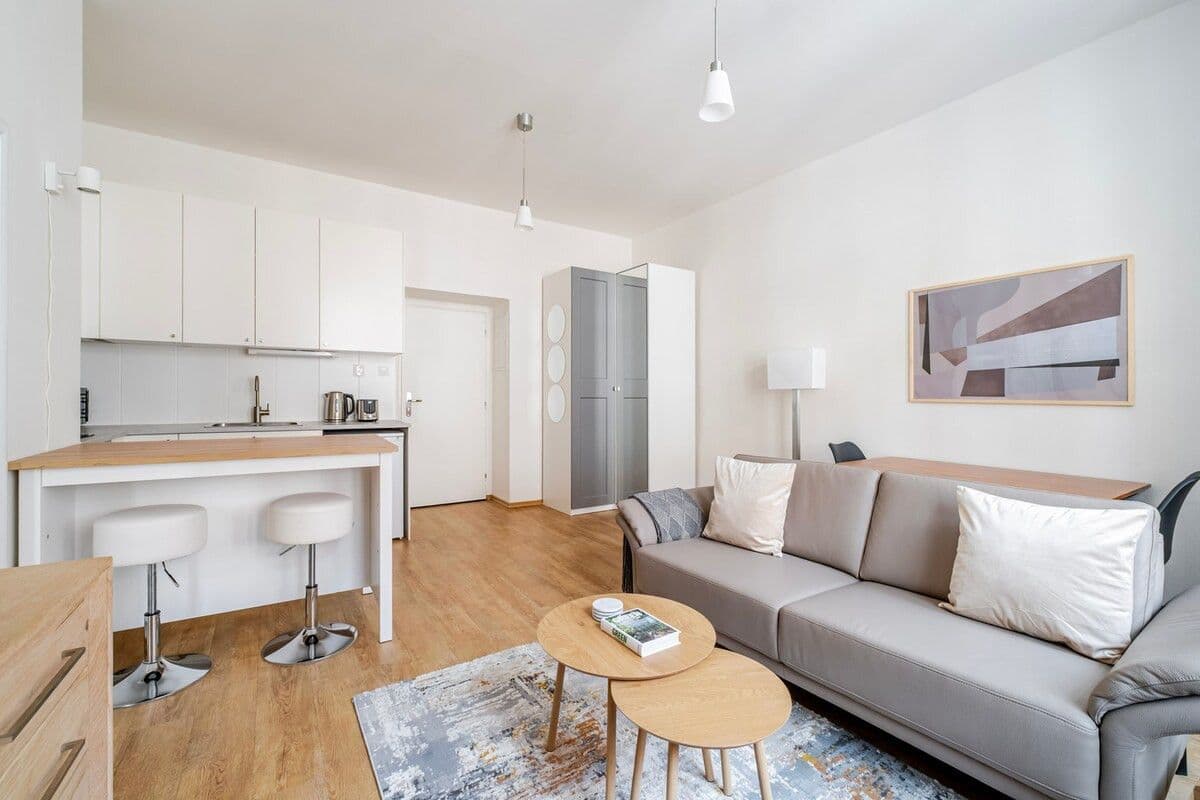 Prenájom bytu 42 m², Sarajevská, Praha, Praha Prenájom bytu 42 m², Sarajevská, Praha, Praha