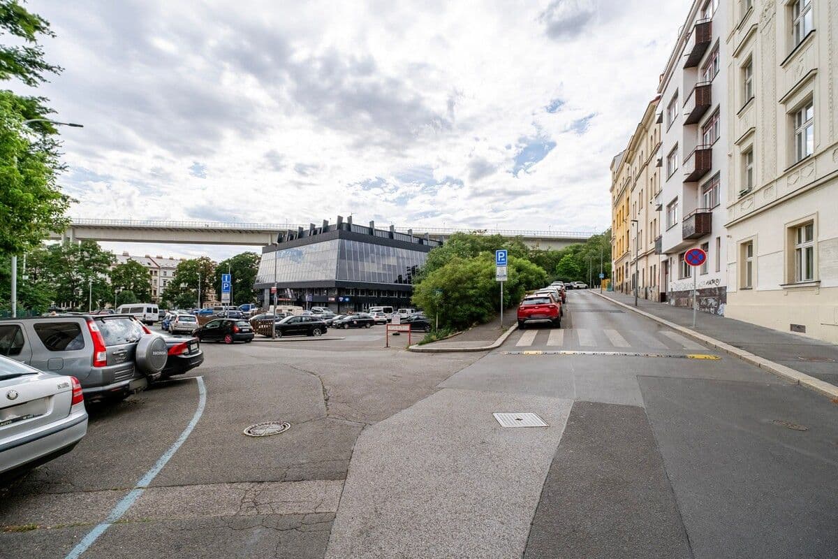 Prenájom bytu 42 m², Sarajevská, Praha, Praha Prenájom bytu 42 m², Sarajevská, Praha, Praha