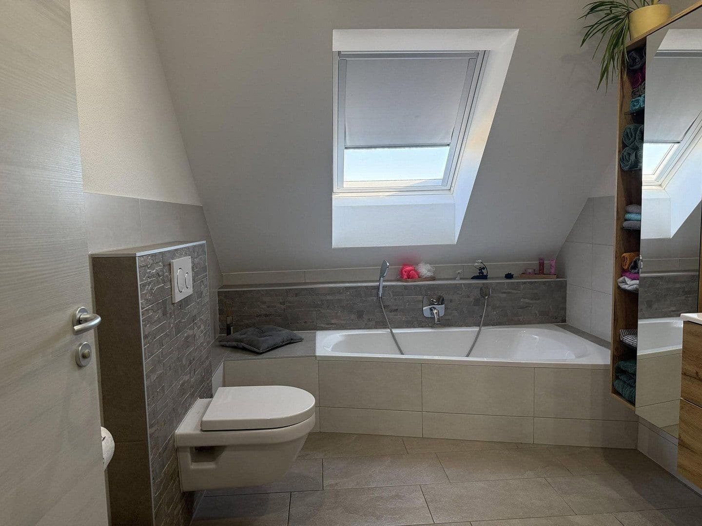 Predaj domu 160 m², pozemok 625 m², Dürrwangen, Bavorsko Predaj domu 160 m², pozemok 625 m², Dürrwangen, Bavorsko