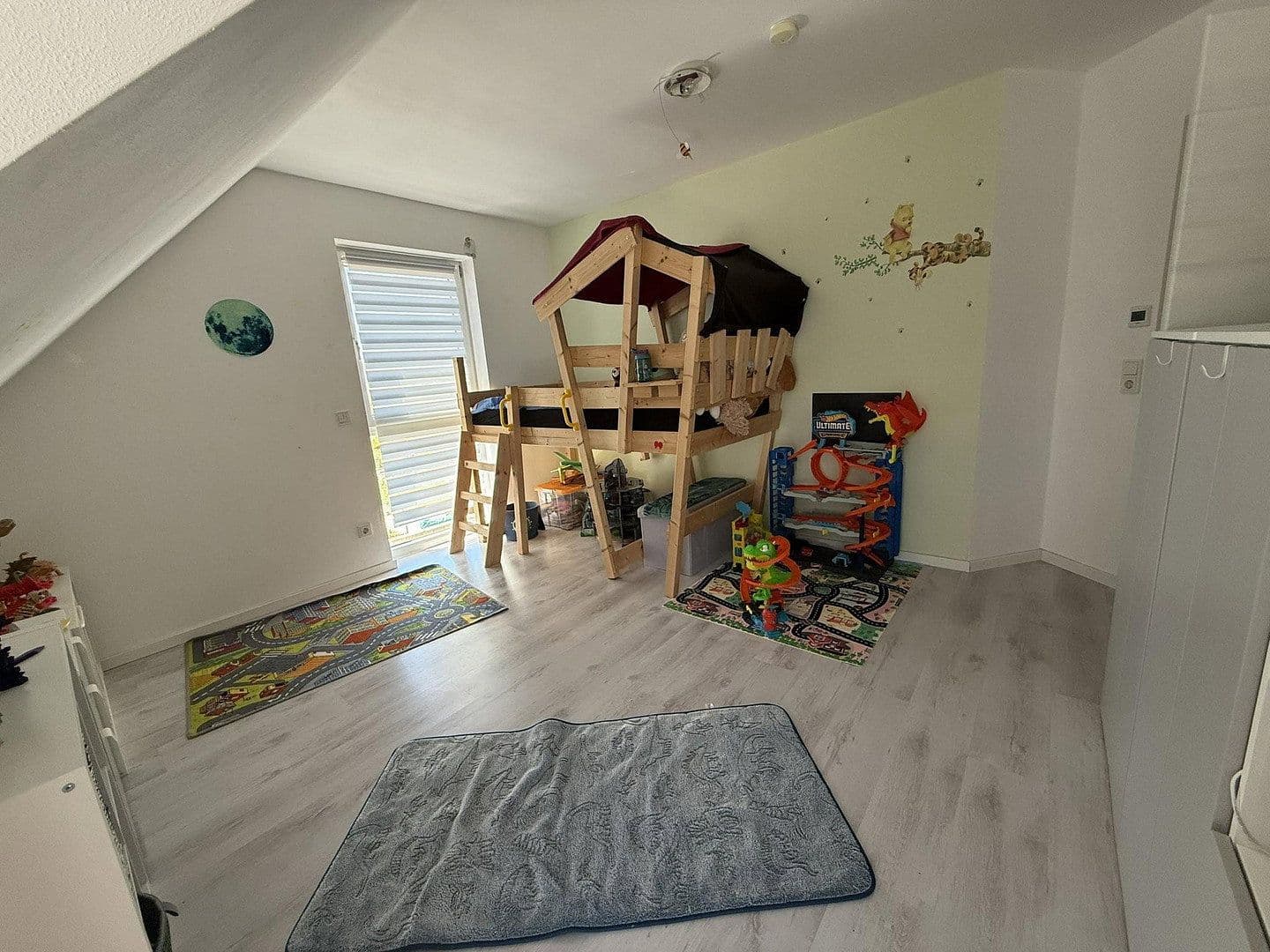Predaj domu 160 m², pozemok 625 m², Dürrwangen, Bavorsko Predaj domu 160 m², pozemok 625 m², Dürrwangen, Bavorsko