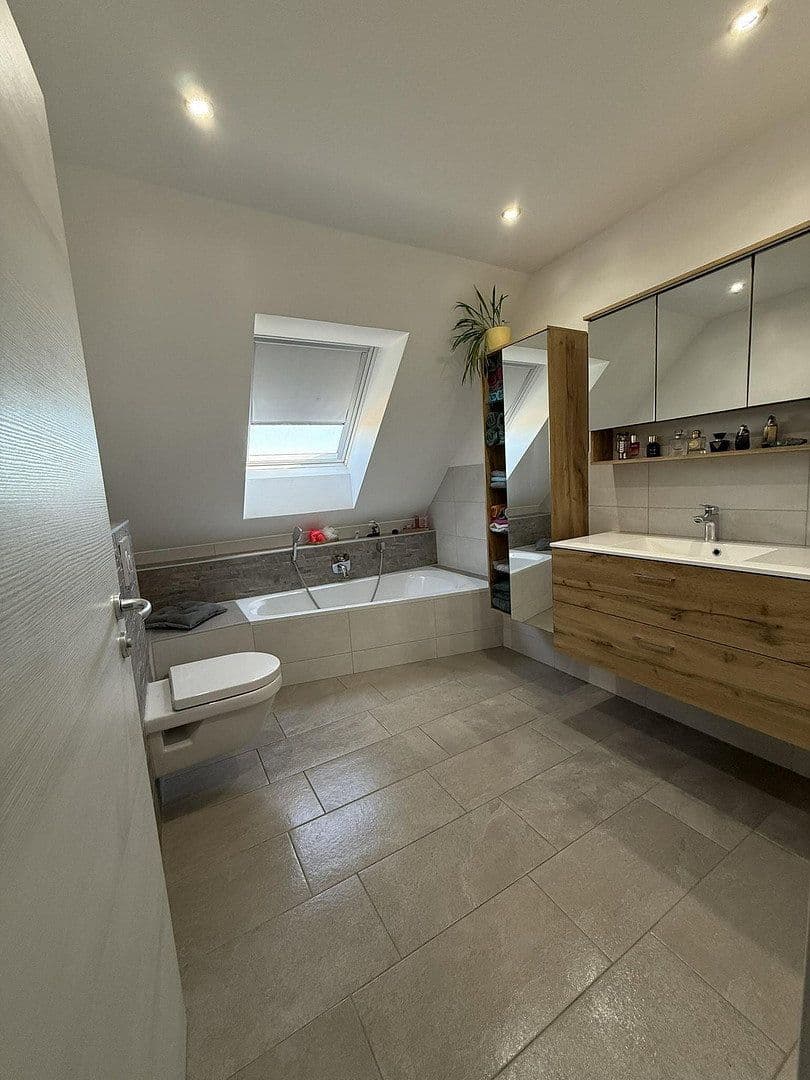 Predaj domu 160 m², pozemok 625 m², Dürrwangen, Bavorsko Predaj domu 160 m², pozemok 625 m², Dürrwangen, Bavorsko
