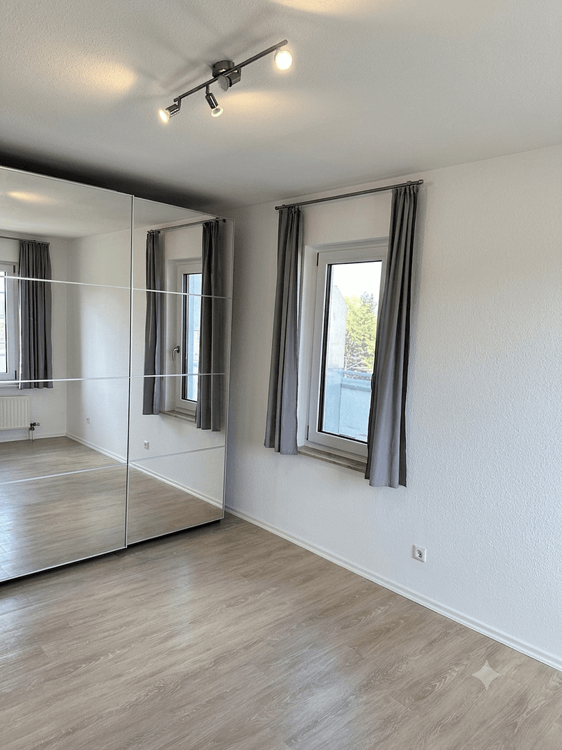 Prenájom bytu 2-izbový 76 m², Karlsruhe, Bádensko-Wurttembersko Prenájom bytu 2-izbový 76 m², Karlsruhe, Bádensko-Wurttembersko