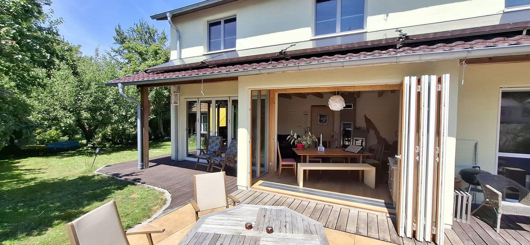 Predaj domu 135 m², pozemok 716 m², Adelshofen, Bavorsko Predaj domu 135 m², pozemok 716 m², Adelshofen, Bavorsko