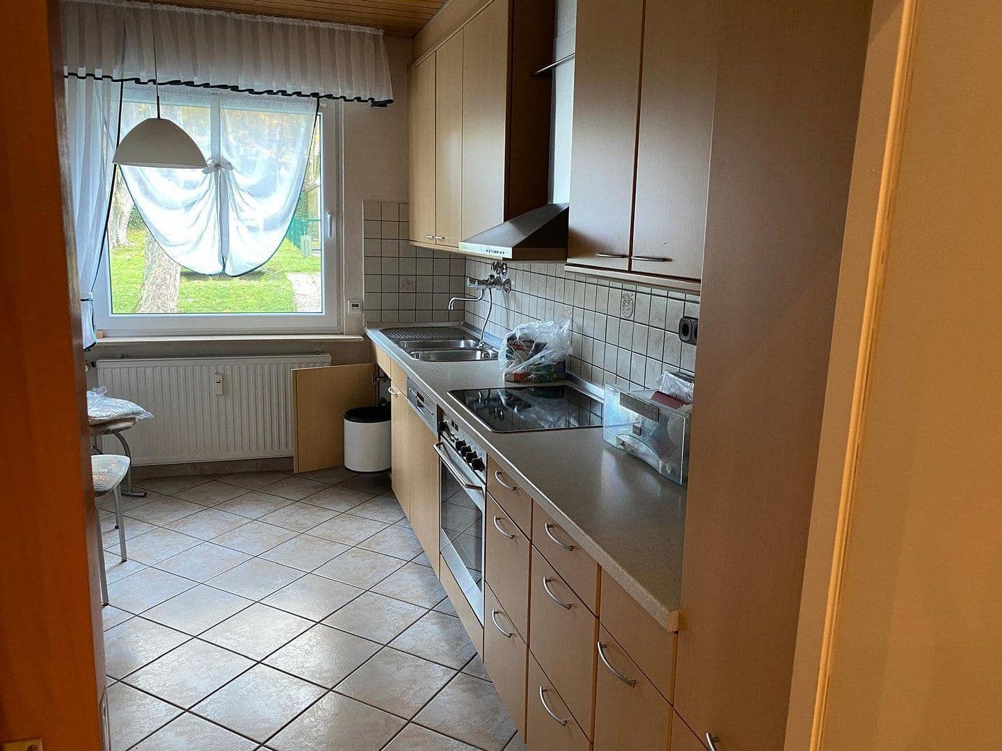 Prenájom bytu 3-izbový 84 m², Gelsenkirchen, Severné Porýnie - Westfálsko Prenájom bytu 3-izbový 84 m², Gelsenkirchen, Severné Porýnie - Westfálsko