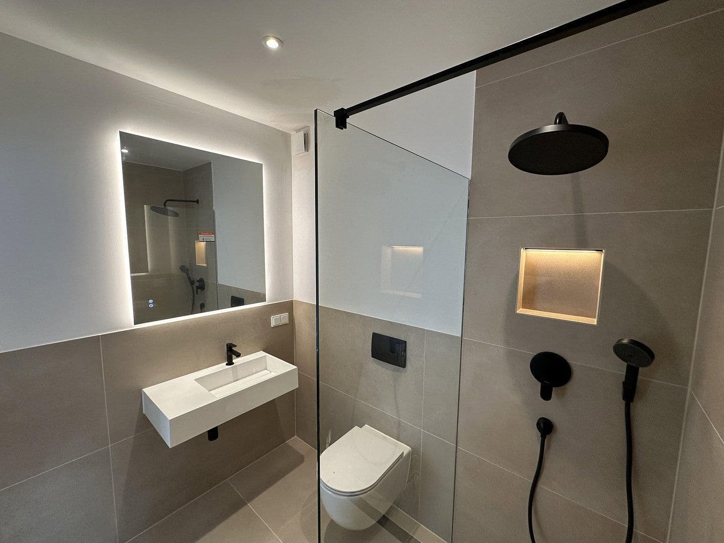 Predaj bytu 3-izbový 124 m², Breslauer Str. 27, Köln, Severné Porýnie - Westfálsko Predaj bytu 3-izbový 124 m², Breslauer Str. 27, Köln, Severné Porýnie - Westfálsko
