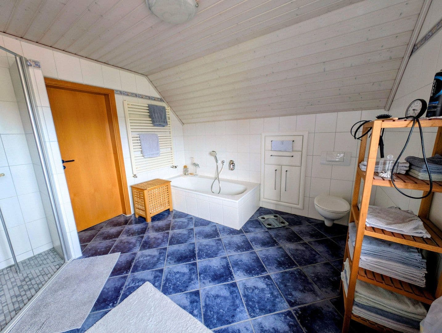 Predaj domu 188 m², pozemok 760 m², Jade, Dolné Sasko Predaj domu 188 m², pozemok 760 m², Jade, Dolné Sasko