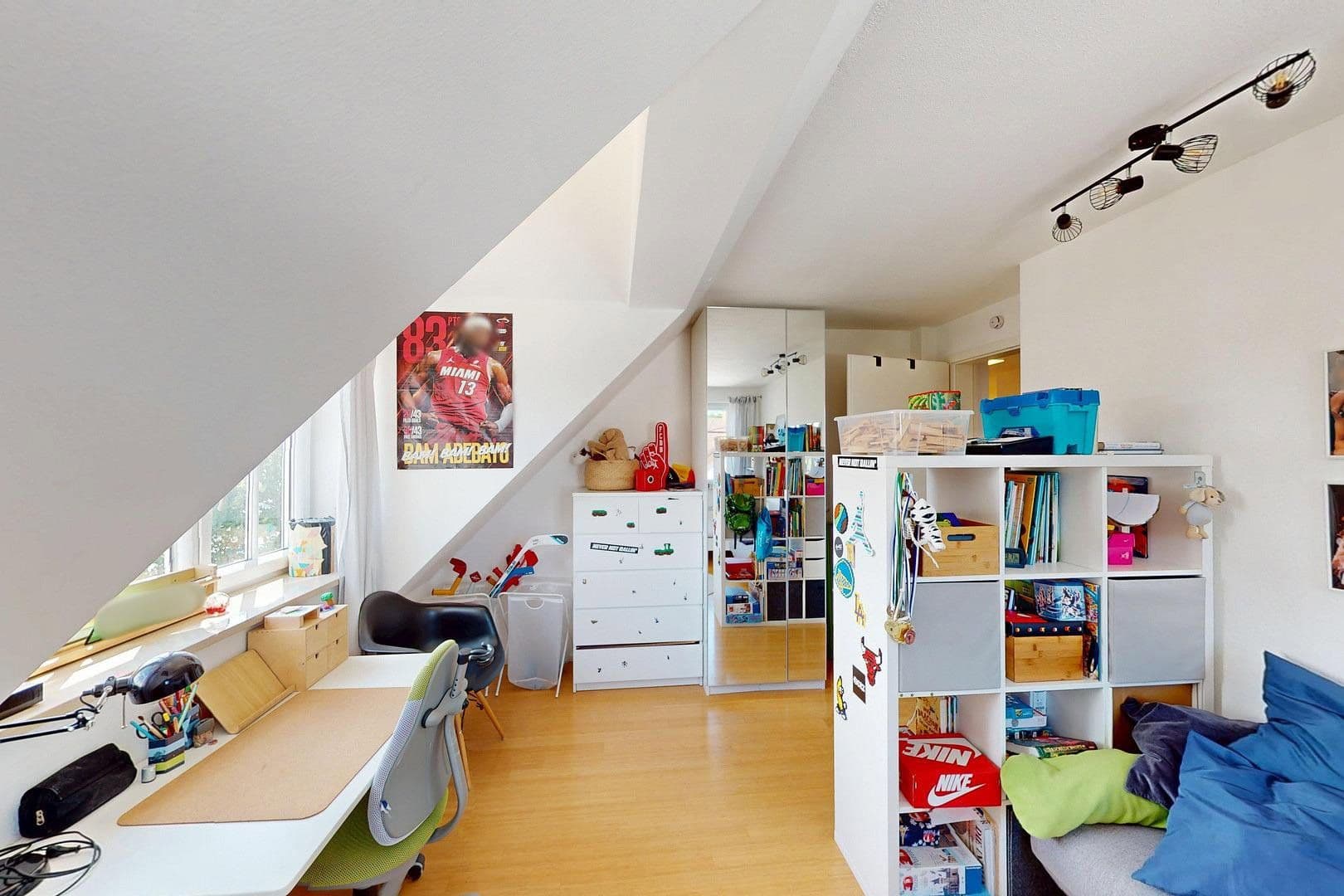 Predaj bytu 5-izbový 163 m², Manzostr. 15, München, Bavorsko Predaj bytu 5-izbový 163 m², Manzostr. 15, München, Bavorsko