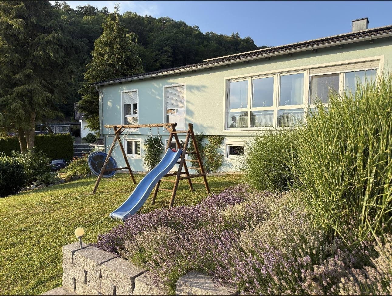 Predaj domu 220 m², pozemok 3.084 m², Winzer, Bavorsko Predaj domu 220 m², pozemok 3.084 m², Winzer, Bavorsko