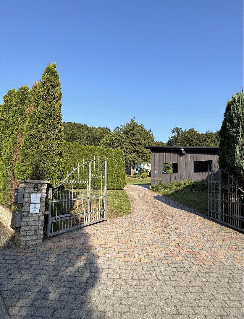 Predaj domu 220 m², pozemok 3.084 m², Winzer, Bavorsko Predaj domu 220 m², pozemok 3.084 m², Winzer, Bavorsko