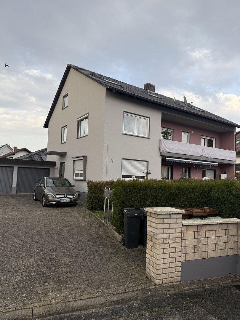 Predaj domu 290 m², pozemok 695 m², Neupotz, Porýnie-Falcko Predaj domu 290 m², pozemok 695 m², Neupotz, Porýnie-Falcko