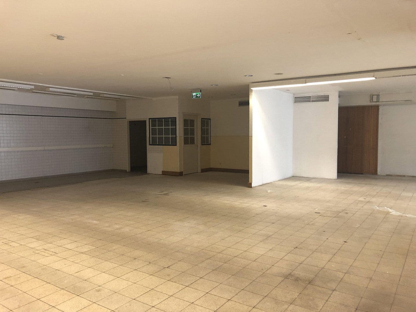 Prenájom nebytového priestoru 1.050 m², Ostlandstraße 2-10, Rendsburg, Šlezvicko-Holštajnsko Prenájom nebytového priestoru 1.050 m², Ostlandstraße 2-10, Rendsburg, Šlezvicko-Holštajnsko