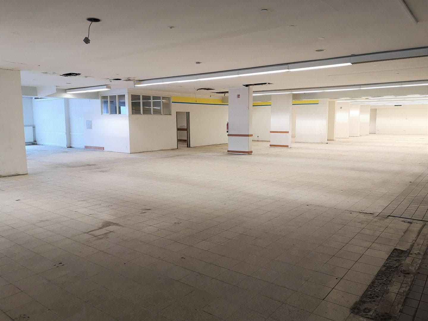 Prenájom nebytového priestoru 1.050 m², Ostlandstraße 2-10, Rendsburg, Šlezvicko-Holštajnsko Prenájom nebytového priestoru 1.050 m², Ostlandstraße 2-10, Rendsburg, Šlezvicko-Holštajnsko
