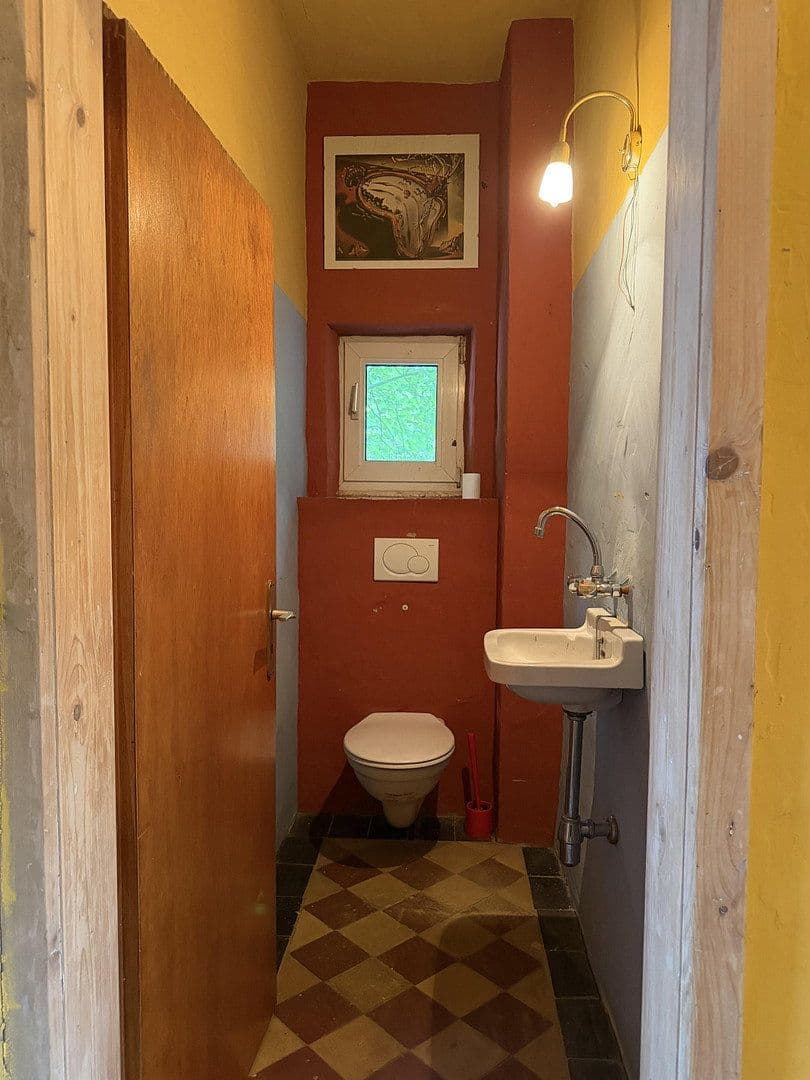 Predaj domu 185 m², pozemok 3.358 m², Adelsheim, Bádensko-Wurttembersko Predaj domu 185 m², pozemok 3.358 m², Adelsheim, Bádensko-Wurttembersko