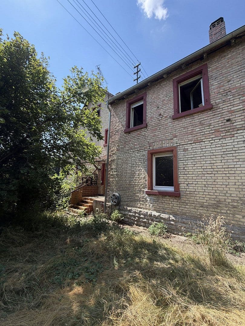 Predaj domu 185 m², pozemok 3.358 m², Adelsheim, Bádensko-Wurttembersko Predaj domu 185 m², pozemok 3.358 m², Adelsheim, Bádensko-Wurttembersko