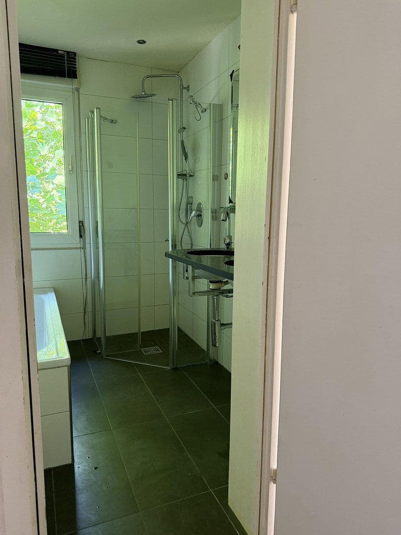 Predaj domu 185 m², pozemok 3.358 m², Adelsheim, Bádensko-Wurttembersko Predaj domu 185 m², pozemok 3.358 m², Adelsheim, Bádensko-Wurttembersko