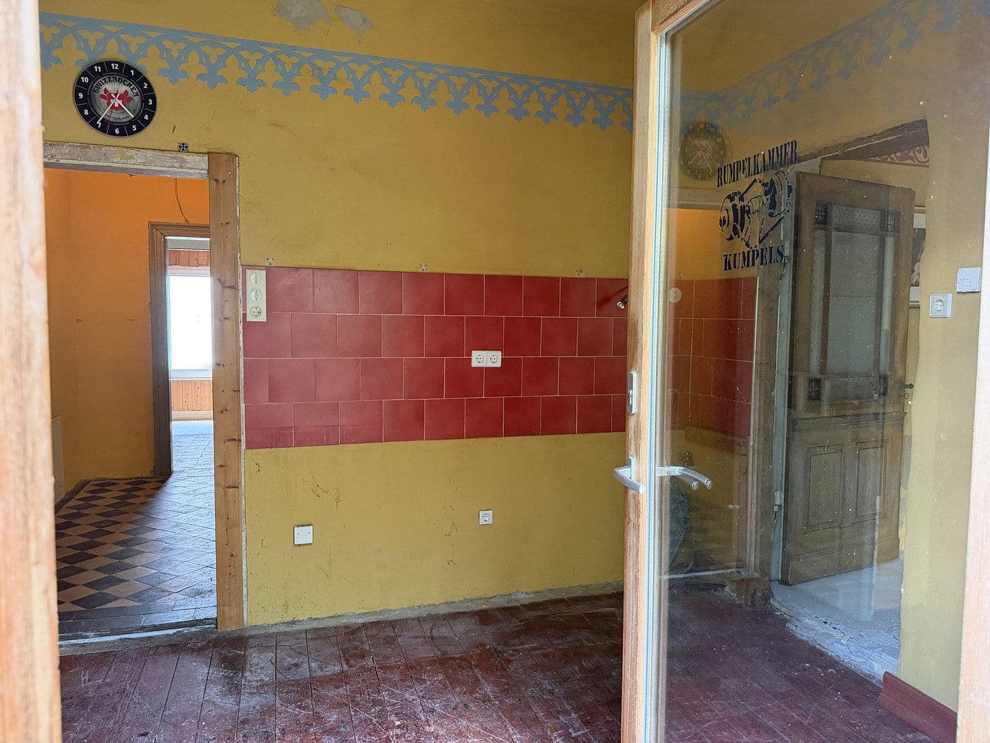 Predaj domu 185 m², pozemok 3.358 m², Adelsheim, Bádensko-Wurttembersko Predaj domu 185 m², pozemok 3.358 m², Adelsheim, Bádensko-Wurttembersko