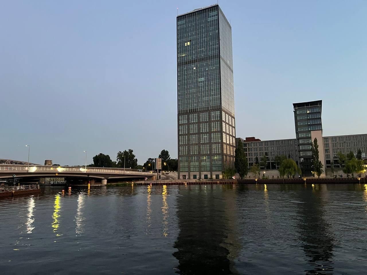 Predaj bytu 2-izbový 60 m², Berlin, Berlín Predaj bytu 2-izbový 60 m², Berlin, Berlín