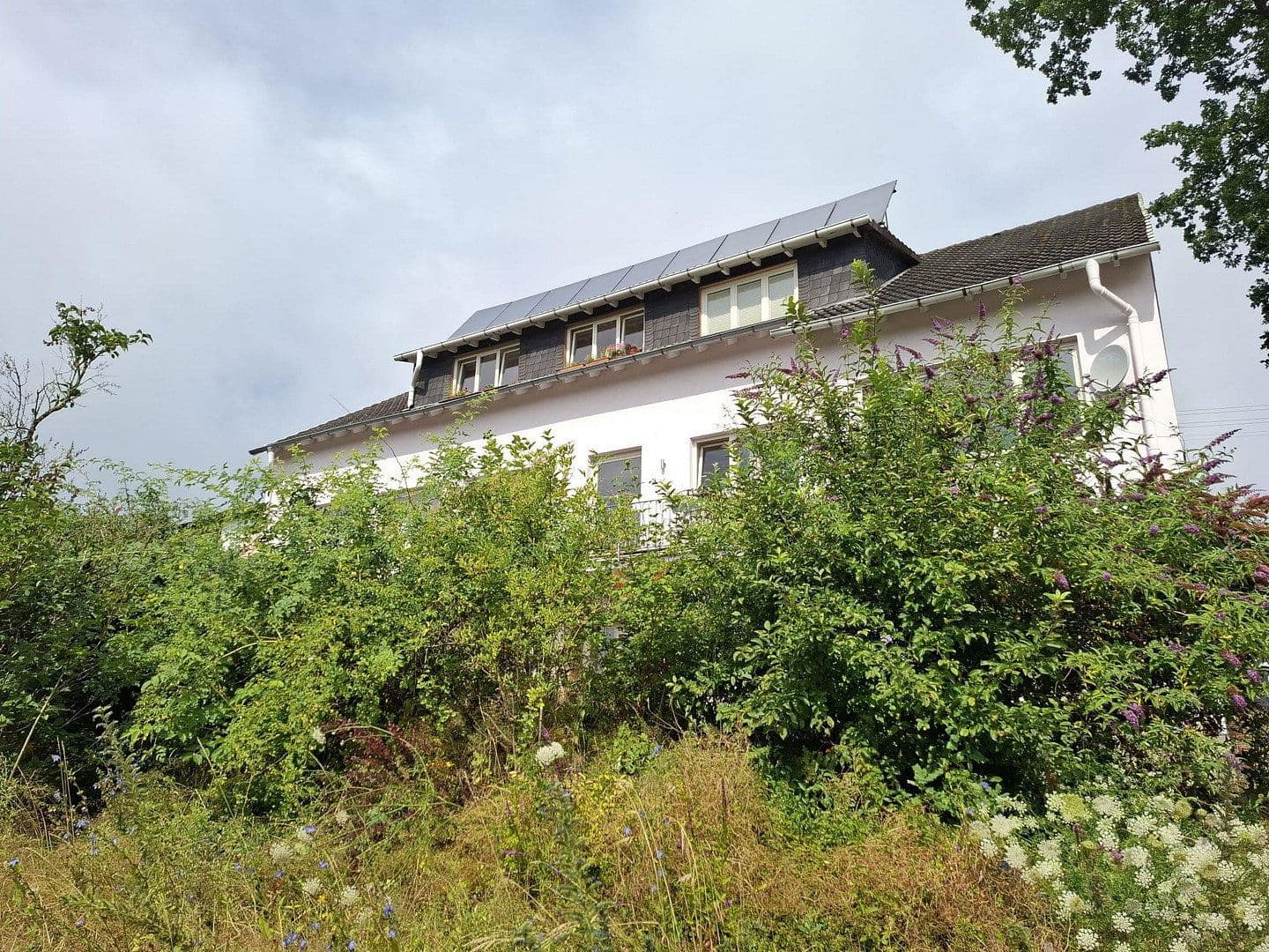 Predaj domu 708 m², pozemok 3.296 m², Flammersfeld, Porýnie-Falcko Predaj domu 708 m², pozemok 3.296 m², Flammersfeld, Porýnie-Falcko