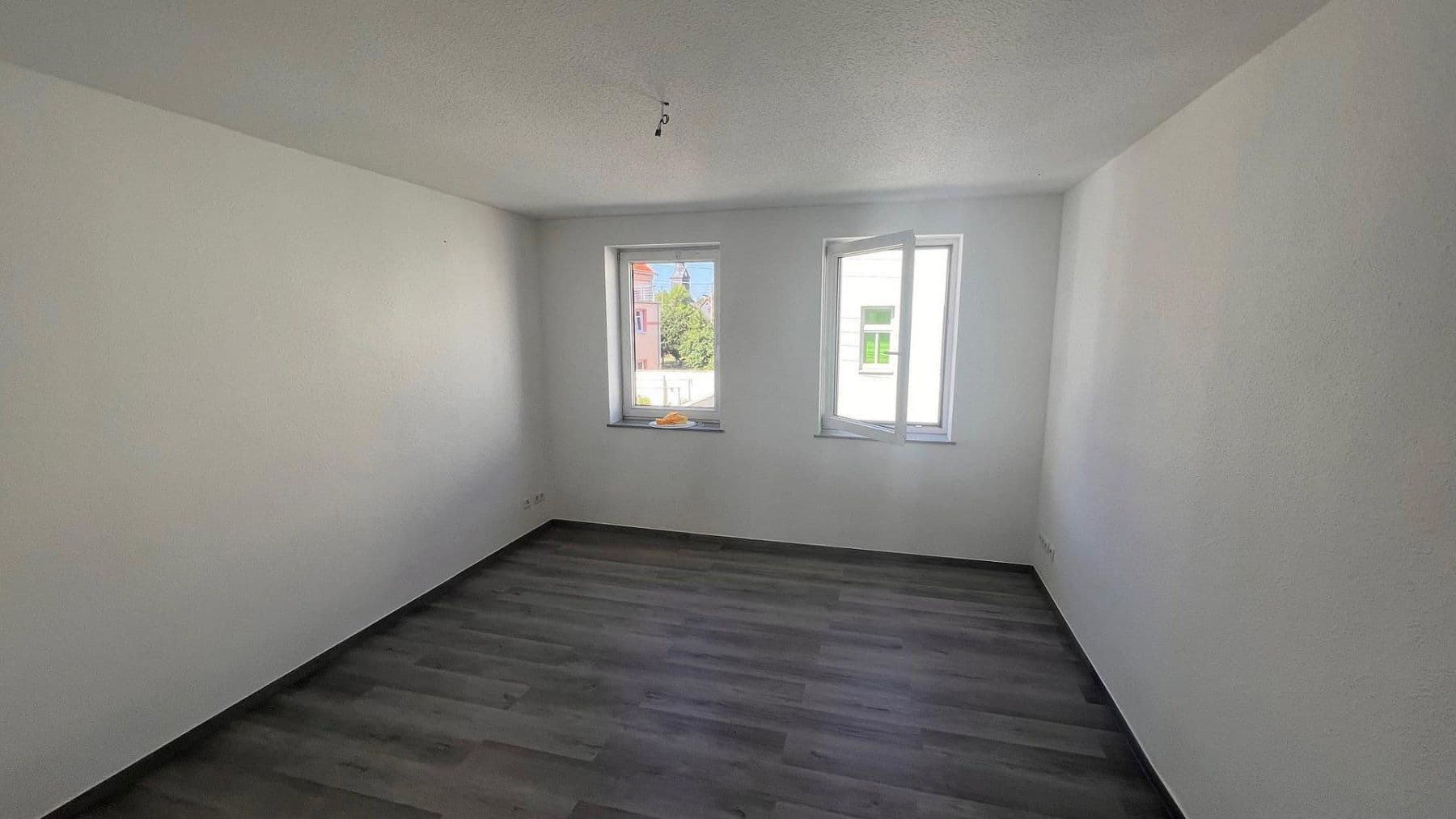 Predaj domu 279 m², pozemok 345 m², Schkeuditz, Sasko Predaj domu 279 m², pozemok 345 m², Schkeuditz, Sasko