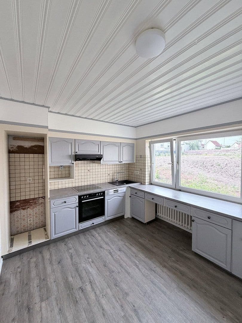 Prenájom bytu 4-izbový 104 m², Fronhausen, Hesensko Prenájom bytu 4-izbový 104 m², Fronhausen, Hesensko