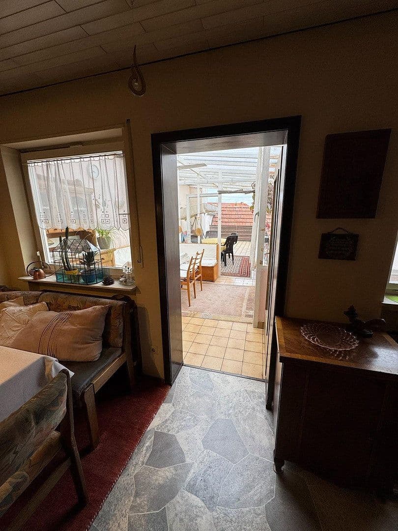 Predaj domu 264 m², pozemok 463 m², Philippsburg, Bádensko-Wurttembersko Predaj domu 264 m², pozemok 463 m², Philippsburg, Bádensko-Wurttembersko