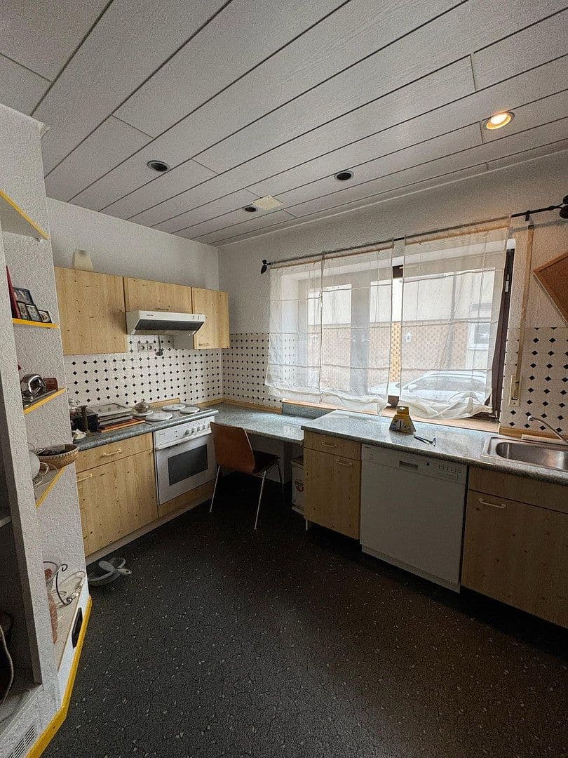Predaj domu 264 m², pozemok 463 m², Philippsburg, Bádensko-Wurttembersko Predaj domu 264 m², pozemok 463 m², Philippsburg, Bádensko-Wurttembersko
