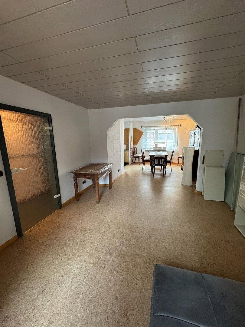 Predaj domu 264 m², pozemok 463 m², Philippsburg, Bádensko-Wurttembersko Predaj domu 264 m², pozemok 463 m², Philippsburg, Bádensko-Wurttembersko