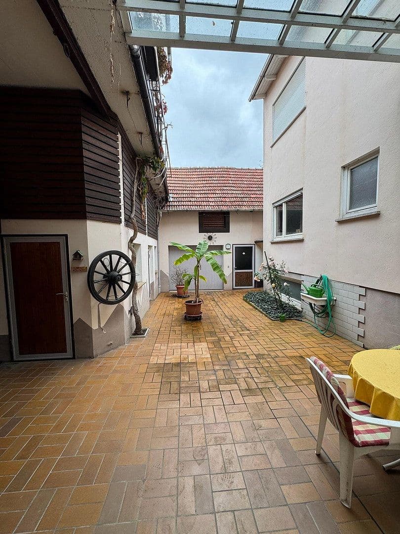 Predaj domu 264 m², pozemok 463 m², Philippsburg, Bádensko-Wurttembersko Predaj domu 264 m², pozemok 463 m², Philippsburg, Bádensko-Wurttembersko