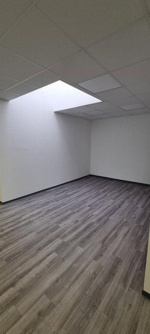 Prenájom kancelárie 30 m², Henstedt-Ulzburg, Šlezvicko-Holštajnsko Prenájom kancelárie 30 m², Henstedt-Ulzburg, Šlezvicko-Holštajnsko