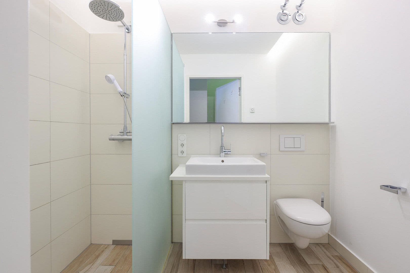 Prenájom bytu 1-izbový 25 m², Berlin, Berlín Prenájom bytu 1-izbový 25 m², Berlin, Berlín