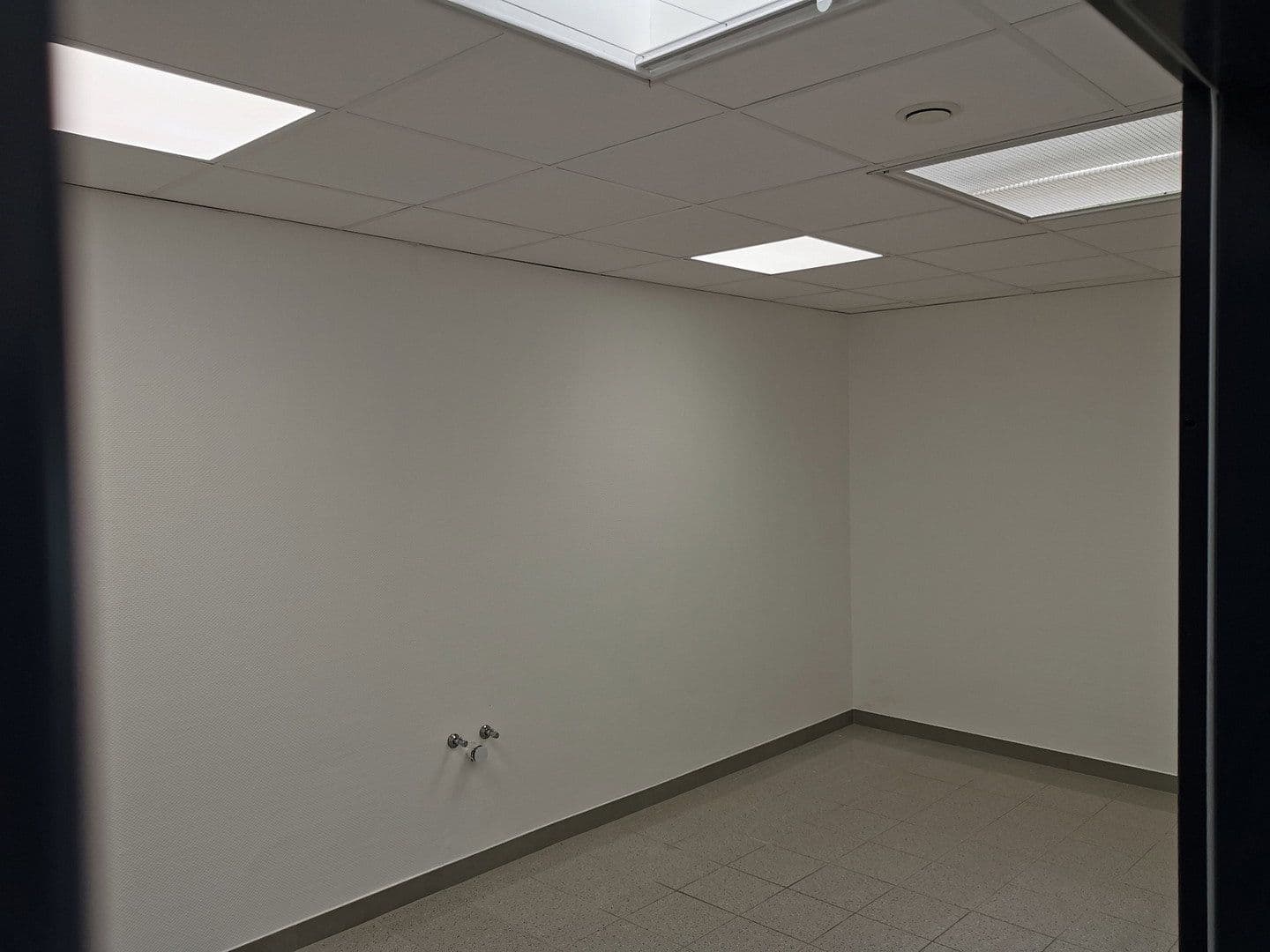 Prenájom kancelárie 248 m², Oldenburger Straße 25, Delmenhorst, Dolné Sasko Prenájom kancelárie 248 m², Oldenburger Straße 25, Delmenhorst, Dolné Sasko