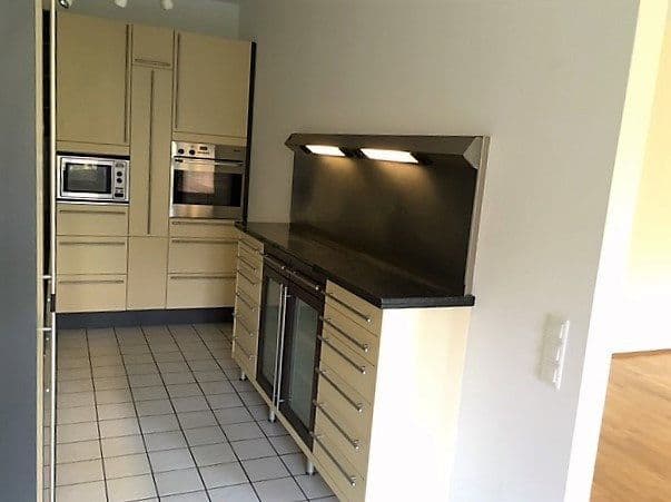 Predaj bytu 2-izbový 72 m², Fürstenbergerstr. 168, Frankfurt am Main, Hesensko Predaj bytu 2-izbový 72 m², Fürstenbergerstr. 168, Frankfurt am Main, Hesensko