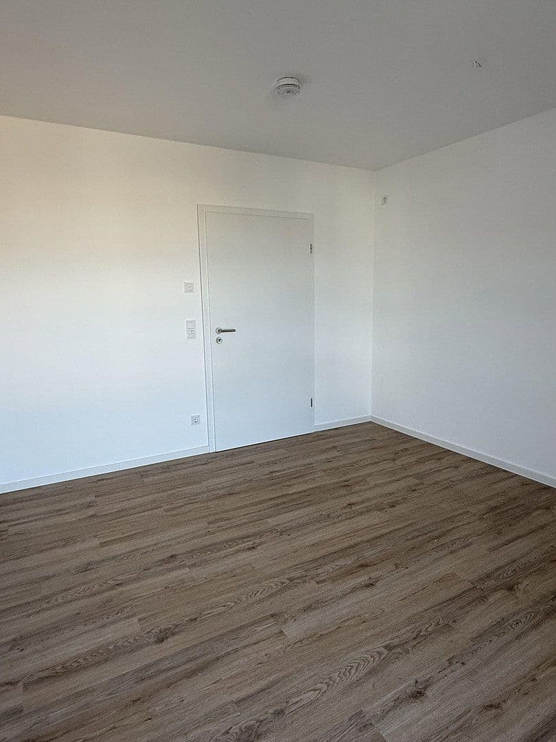 Prenájom bytu 5-izbový 134 m², Langendiebacher Str. 49, Erlensee, Hesensko Prenájom bytu 5-izbový 134 m², Langendiebacher Str. 49, Erlensee, Hesensko