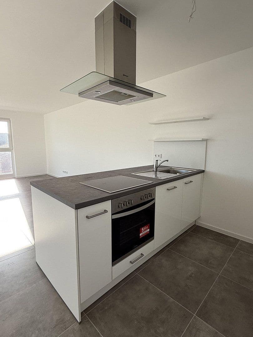 Prenájom bytu 5-izbový 134 m², Langendiebacher Str. 49, Erlensee, Hesensko Prenájom bytu 5-izbový 134 m², Langendiebacher Str. 49, Erlensee, Hesensko