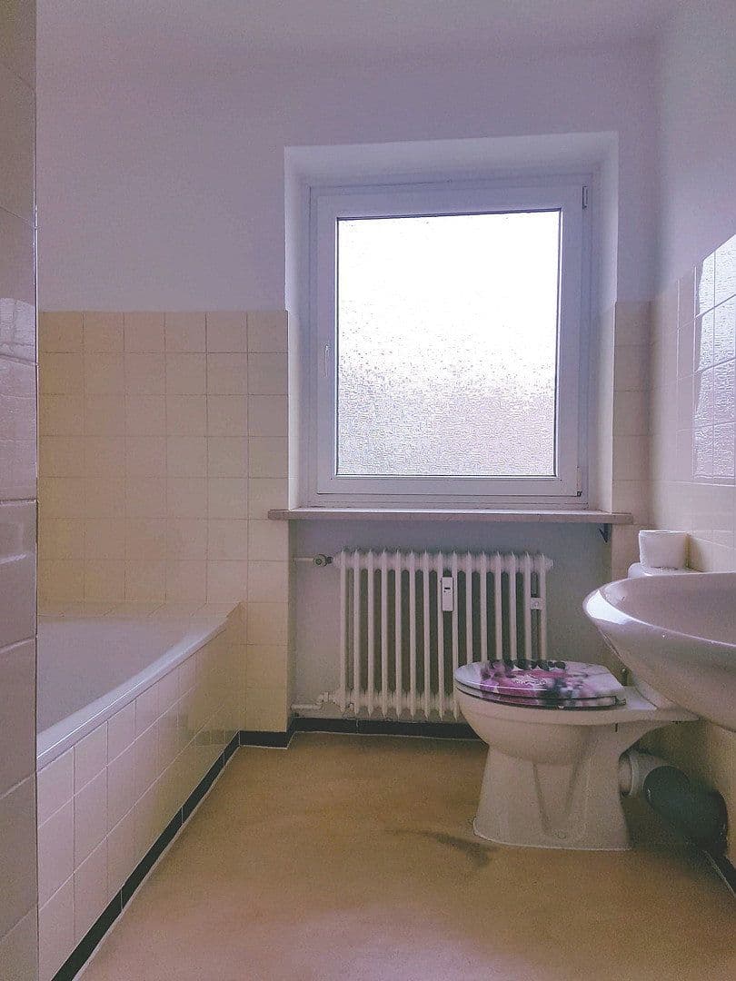 Prenájom bytu 3-izbový 93 m², Hüttenweg 1, Clausthal-Zellerfeld, Dolné Sasko Prenájom bytu 3-izbový 93 m², Hüttenweg 1, Clausthal-Zellerfeld, Dolné Sasko