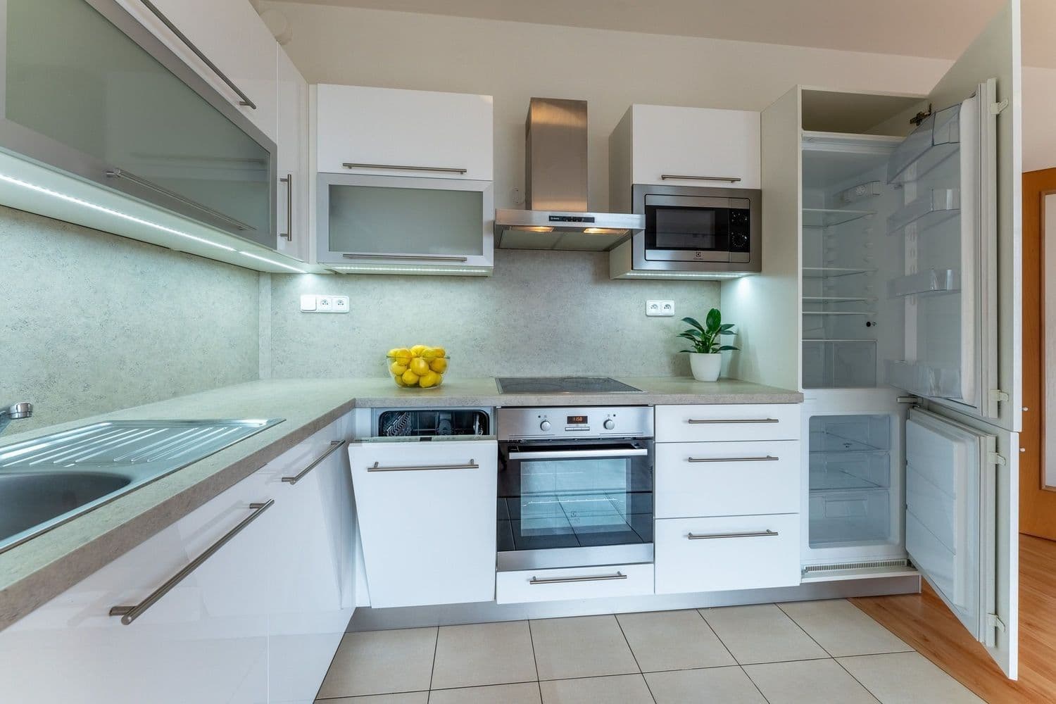 Predaj bytu 1-izbový 38 m², Míšovická, Praha, Praha Predaj bytu 1-izbový 38 m², Míšovická, Praha, Praha