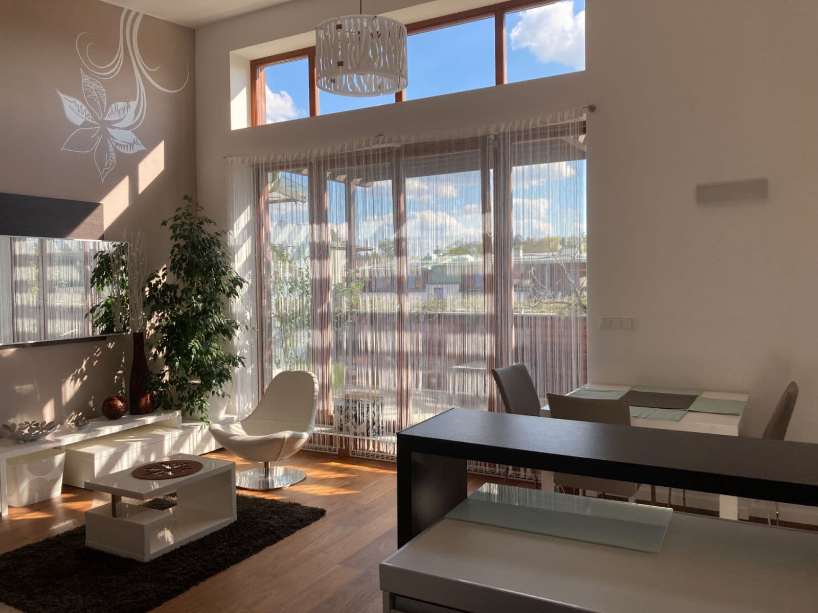 Prenájom bytu 2-izbový 56 m², U Náměstí, Dolní Břežany, Středočeský kraj Prenájom bytu 2-izbový 56 m², U Náměstí, Dolní Břežany, Středočeský kraj