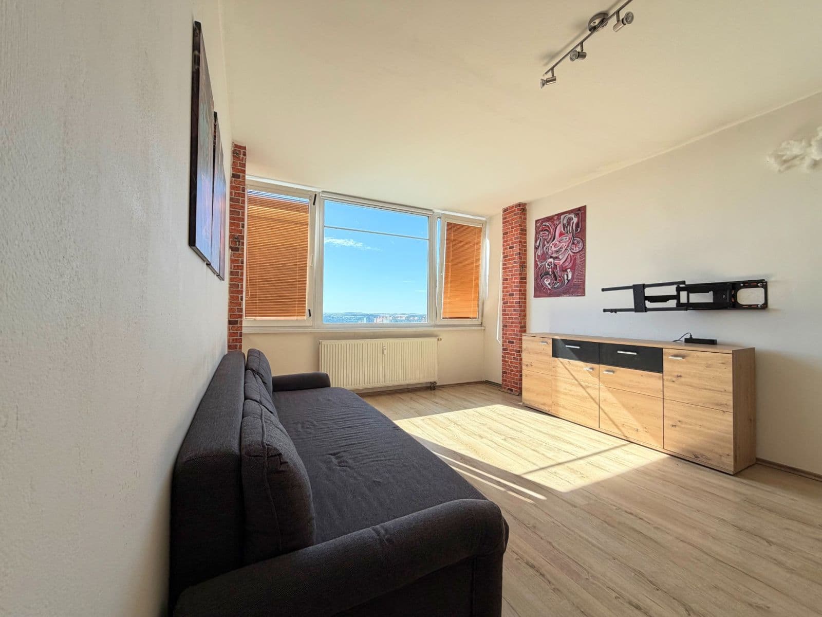 Prenájom bytu 1-izbový 38 m², Olštýnská, Praha, Praha Prenájom bytu 1-izbový 38 m², Olštýnská, Praha, Praha