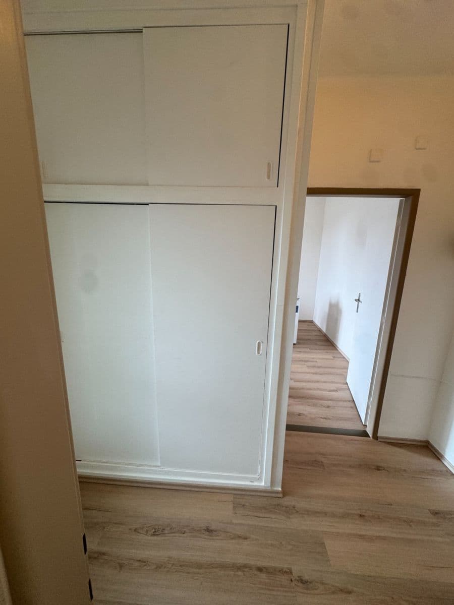 Prenájom bytu 1-izbový 35 m², Pakoměřická, Praha, Praha Prenájom bytu 1-izbový 35 m², Pakoměřická, Praha, Praha