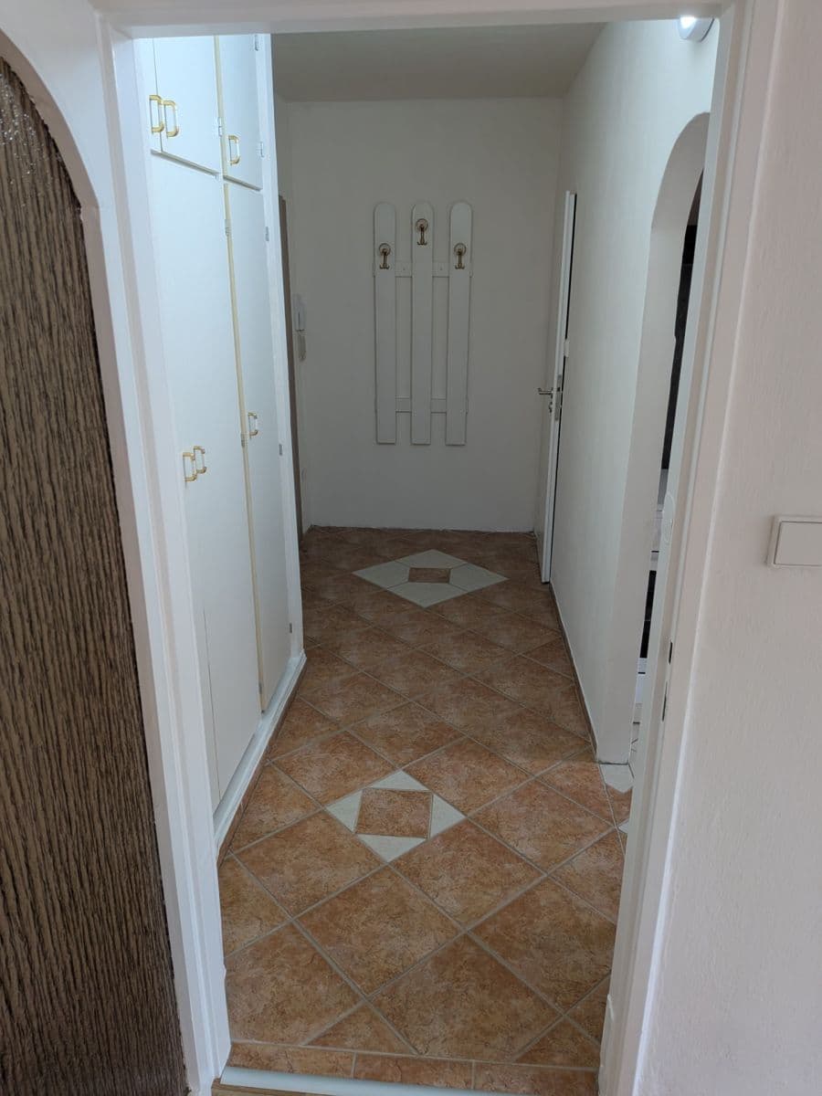 Prenájom bytu 1-izbový 41 m², Nepomucká, Plzeň, Plzeňský kraj Prenájom bytu 1-izbový 41 m², Nepomucká, Plzeň, Plzeňský kraj