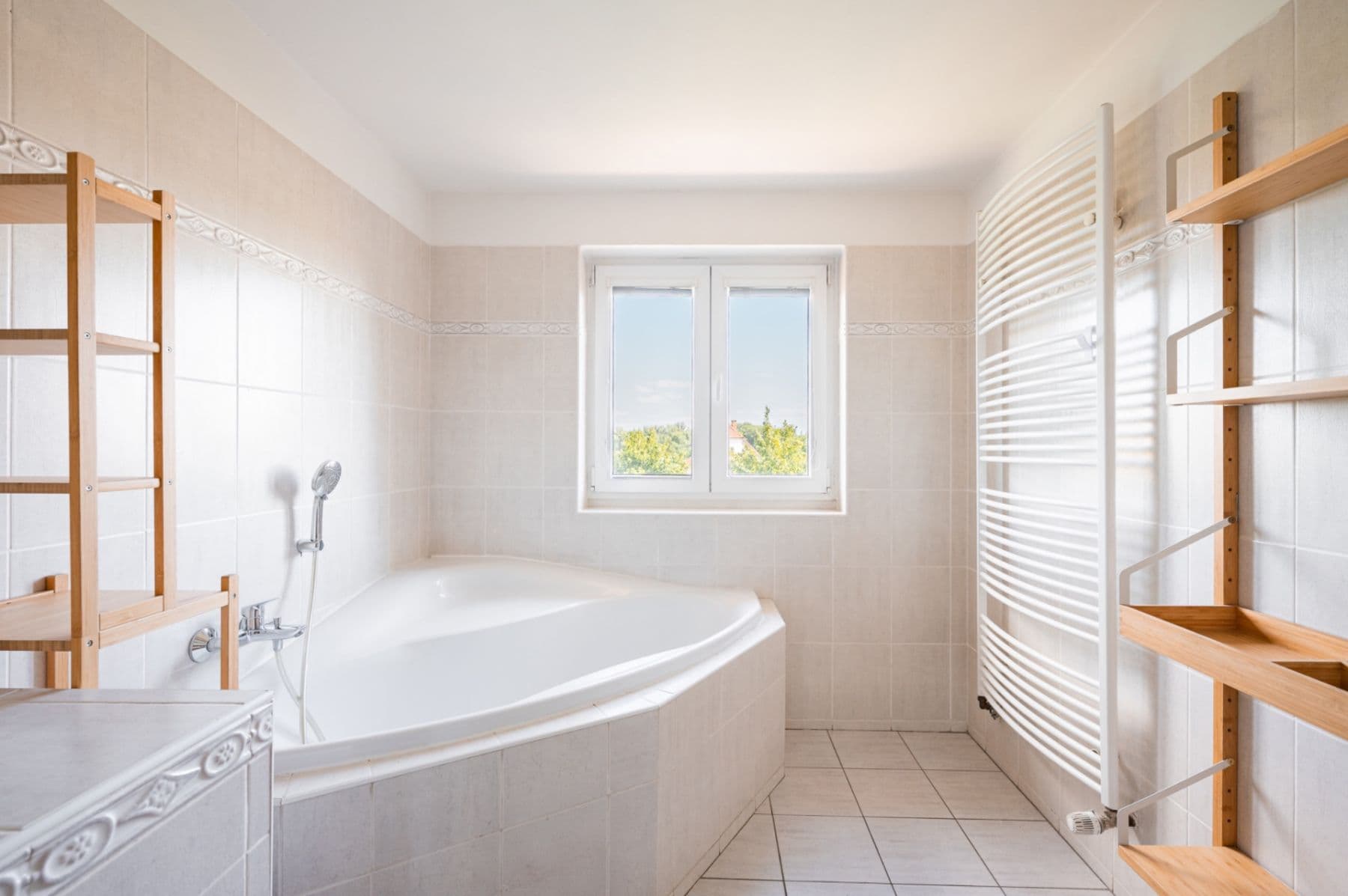 Predaj bytu 3-izbový 95 m², Českobrodská, Praha, Praha Predaj bytu 3-izbový 95 m², Českobrodská, Praha, Praha