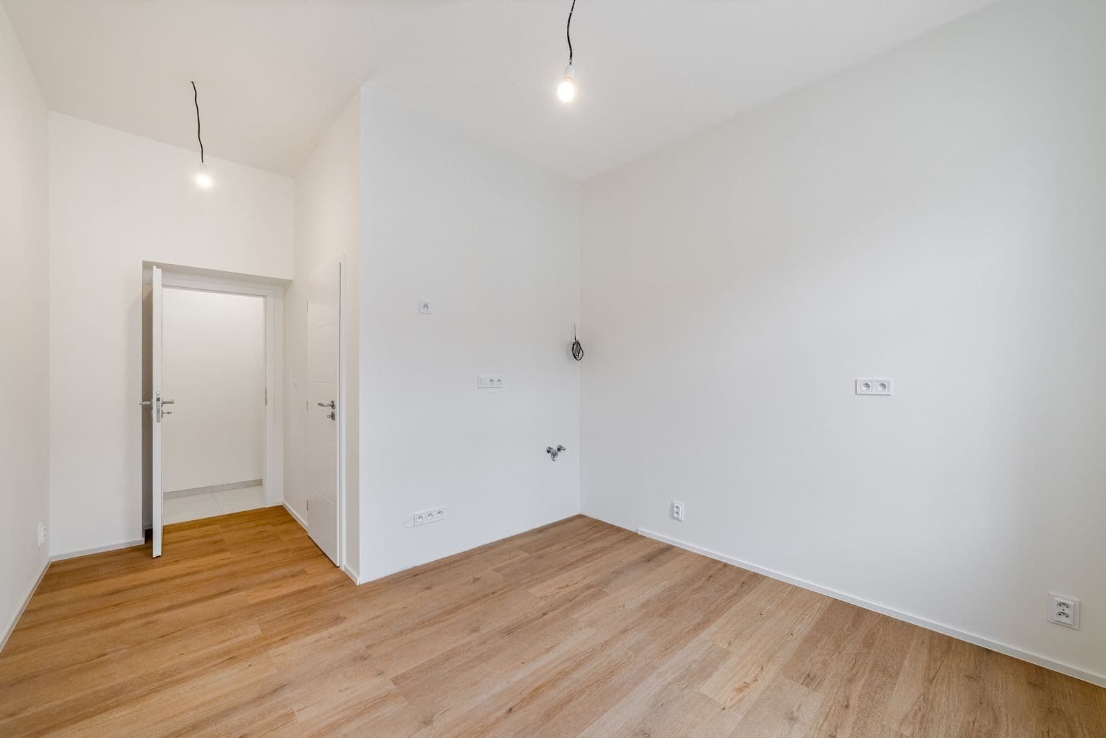 Prenájom bytu 1-izbový 19 m², Kolmá, Praha, Praha Prenájom bytu 1-izbový 19 m², Kolmá, Praha, Praha