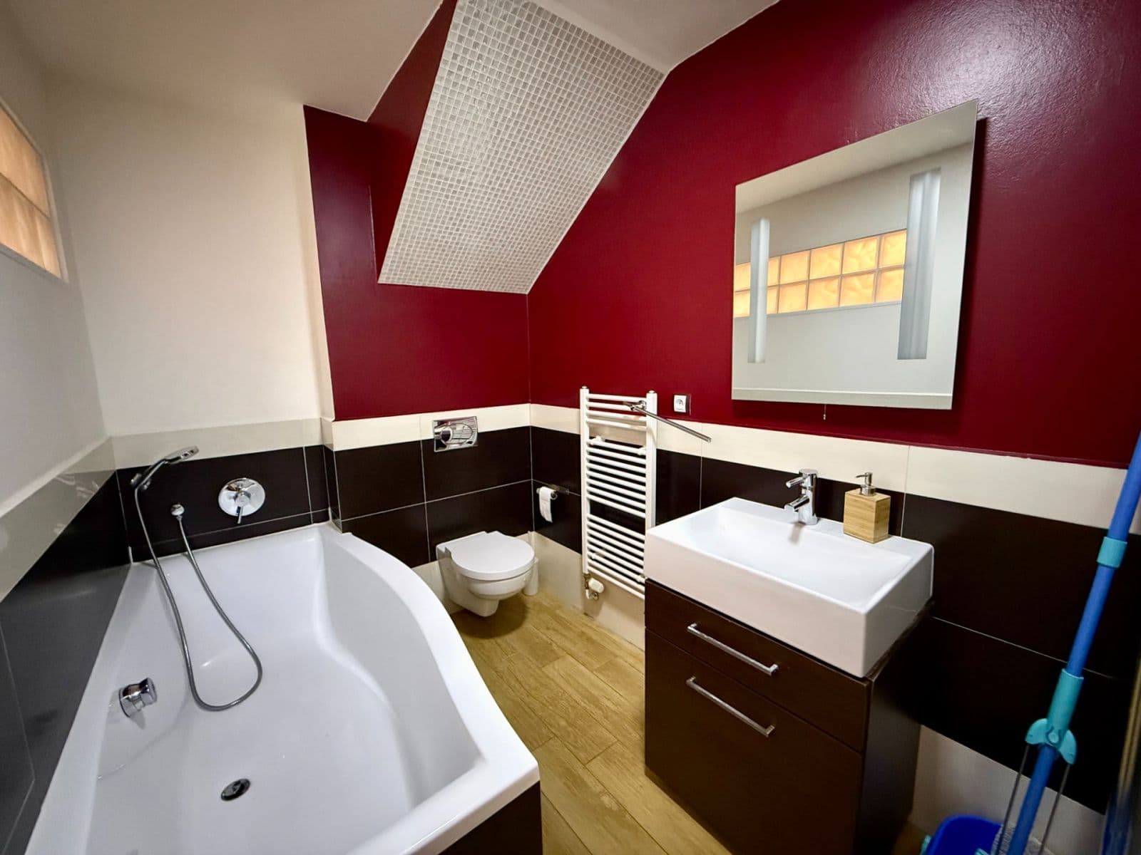 Prenájom bytu 2-izbový 62 m², Bořivojova, Praha, Praha Prenájom bytu 2-izbový 62 m², Bořivojova, Praha, Praha