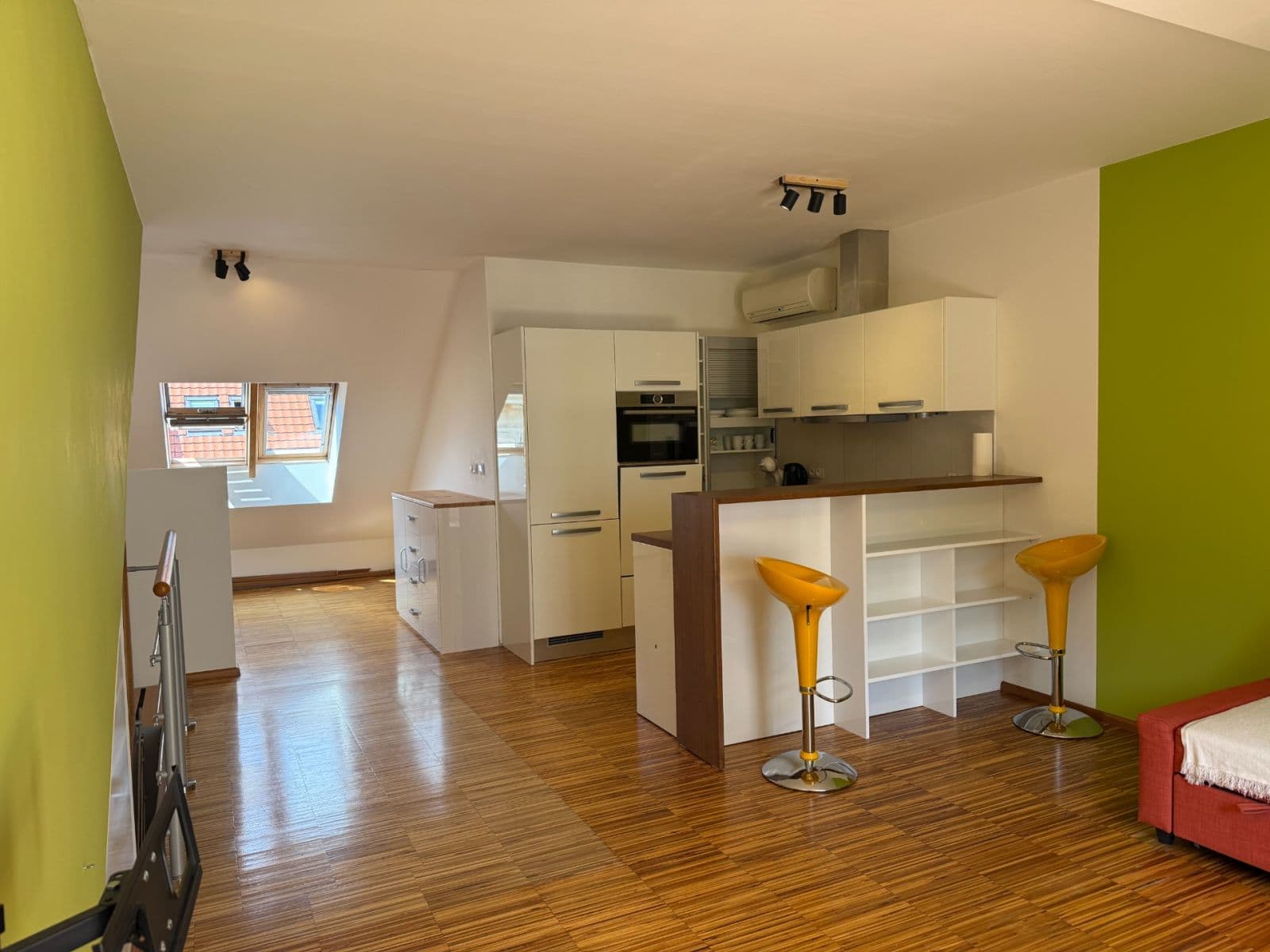 Prenájom bytu 2-izbový 62 m², Bořivojova, Praha, Praha Prenájom bytu 2-izbový 62 m², Bořivojova, Praha, Praha